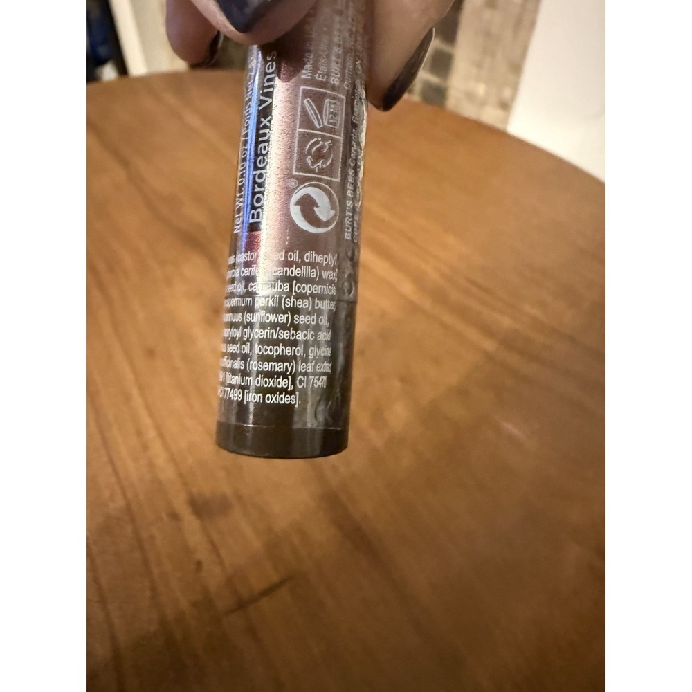 (1) BURT'S Burts Bees 100% Natural Lip Crayon 432 BORDEAUX VINES New Sealed - Picture 7 of 9